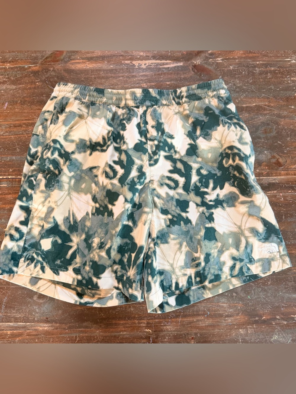 MENS M THE NORTH FACE CAMOUFLAGE FLASH-DRY LINED SHORTS WITH POCKETS - NWOT